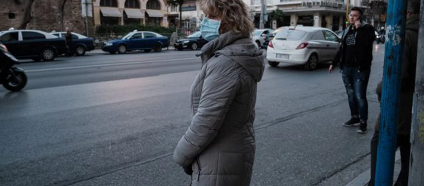 Κορωνοϊός: Δείτε τι κάνουμε με ρούχα και παπούτσια όταν γυρίζουμε σπίτι